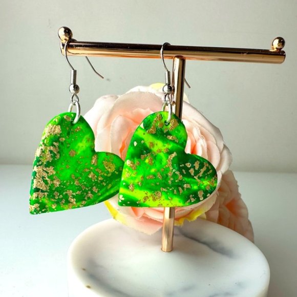 Gorgeous Hand made Lime Green & Gold Sweet Heart Light weight Cute earrings - Picture 4 of 10